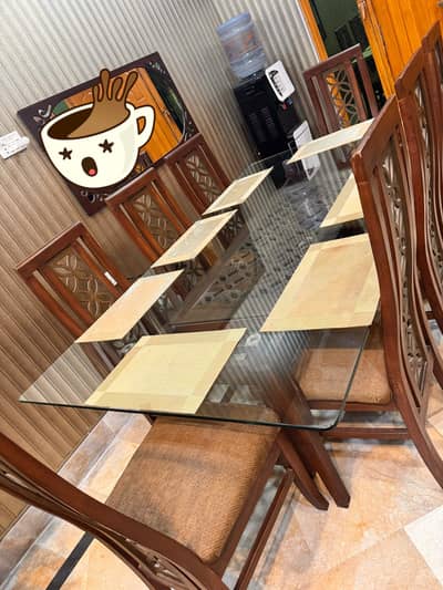 Dining table for sale condition 10/9