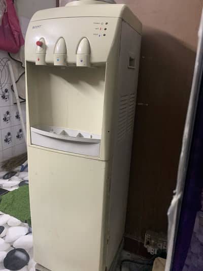 Orient Dispenser