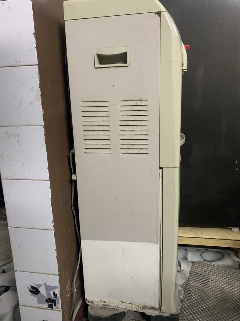 Orient Dispenser 1