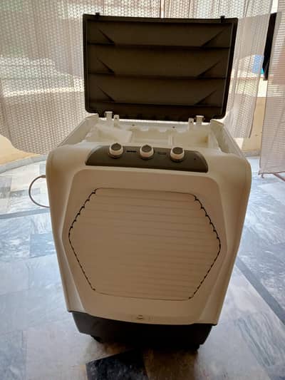 Royal Air Cooler 5700 for sale with warranty card  10/10 Condition
