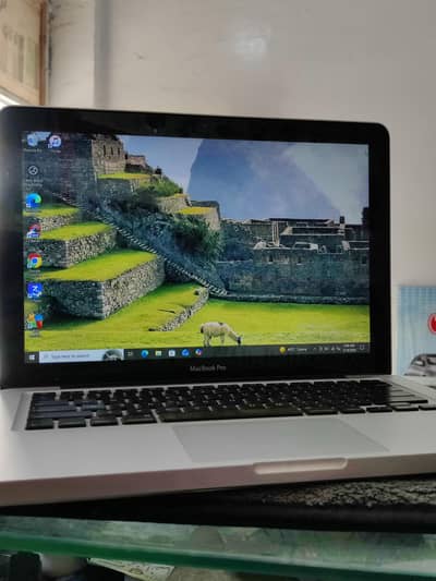 Apple laptops