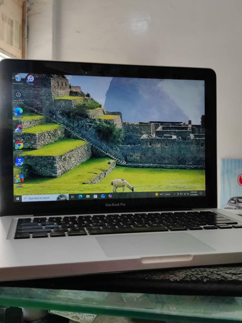 Apple laptops 0