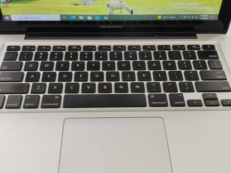 Apple laptops 4