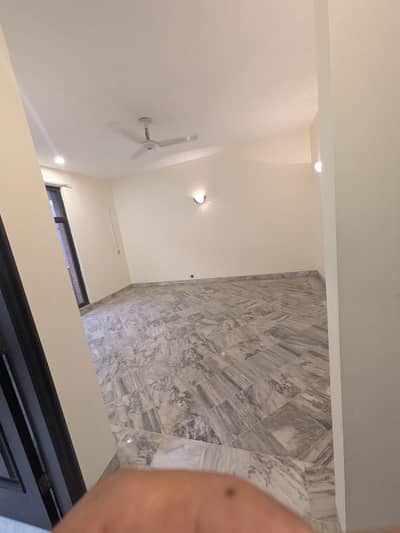 HOUSE AVALIABLE FOR RENT