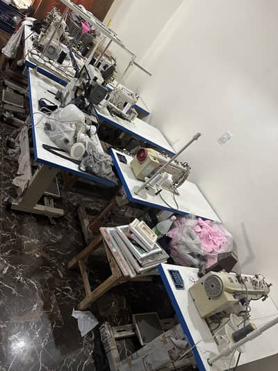 2 singer 2 overlock 1 flat one Dab machine with compreser
