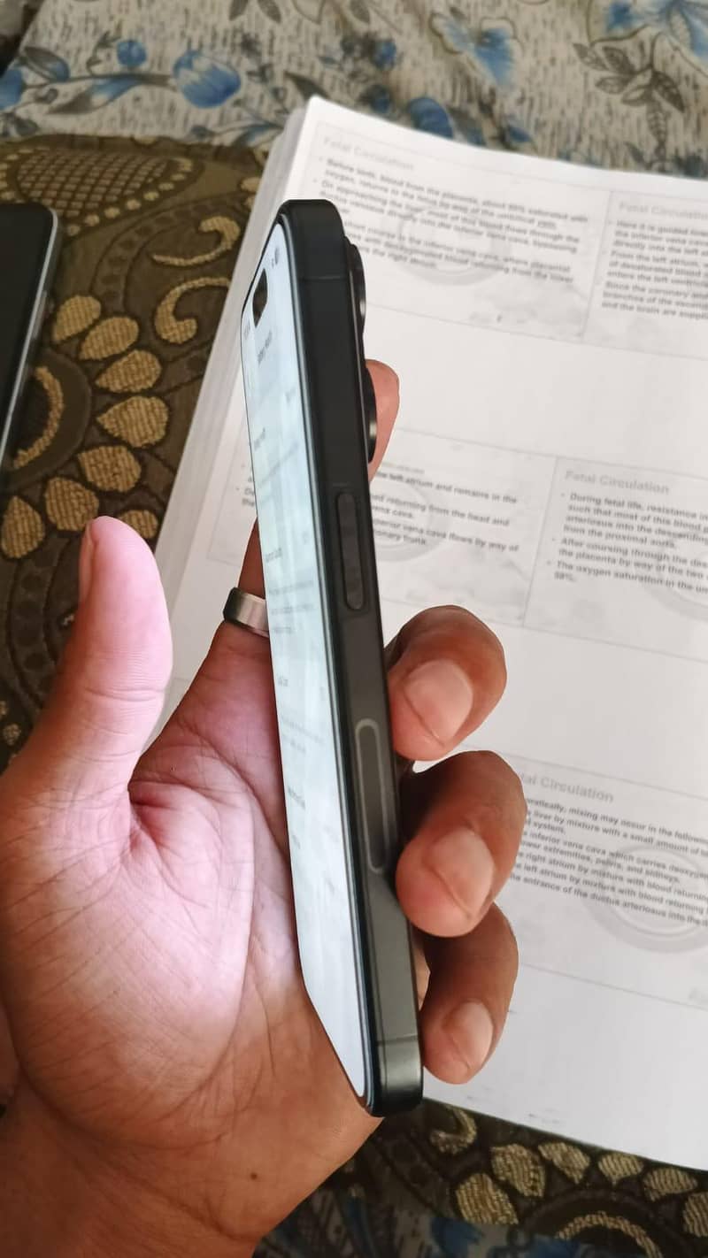 iphone 15 pro 2