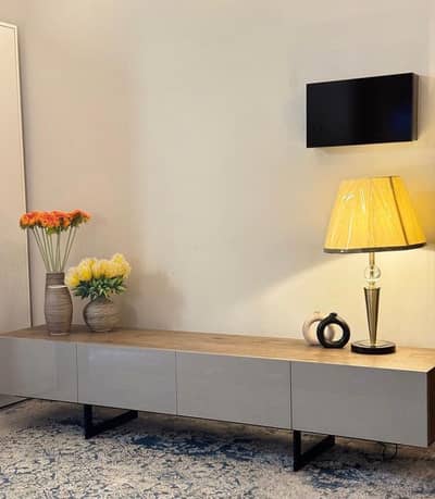 Modern TV Console / Media Unit with Storage / Wooden Finish