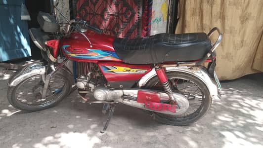 CD 70 bike