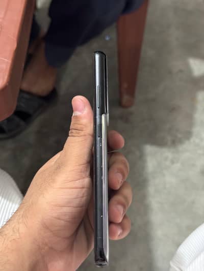 Samsung lush condition  urgently sale kmi pasi hu jye gi