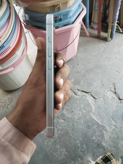 iPhone 15 128gb jv