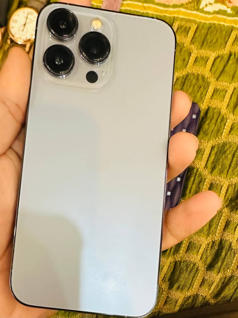 iPhone 13pro 1