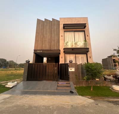 DHA PHASE 9 TOWN HOUSE FOR RENT 5 MARLA FULLY FURNISHED