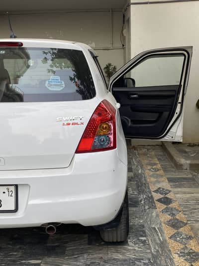 Suzuki Swift DLX 1.3 Model 2012
