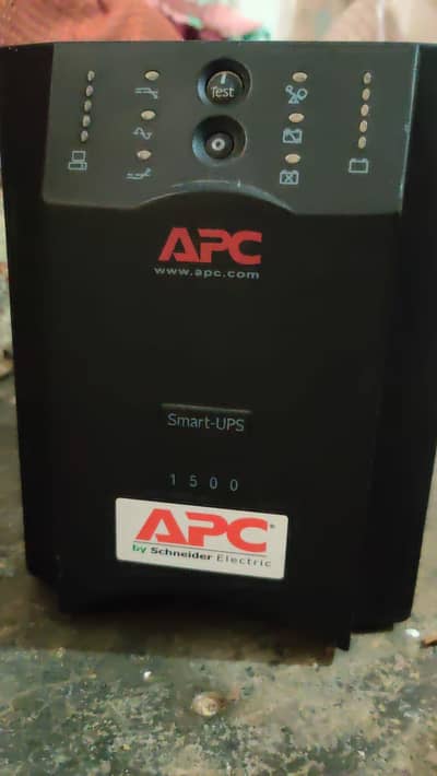 APC Smart-UPS SUA1500I 1500VA/980W, USB & Serial, UPS