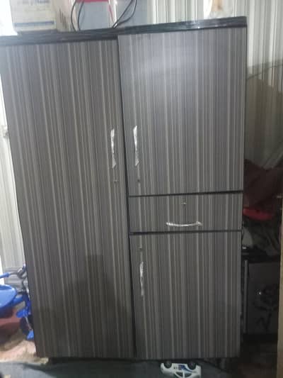 wardrobes in very good condition