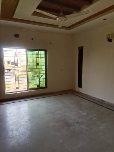 10 Marla Lower Locked Upper Portion For Rent In UET Housing Society