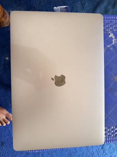 Macbook pro 2019 16inch i9 32gb ram