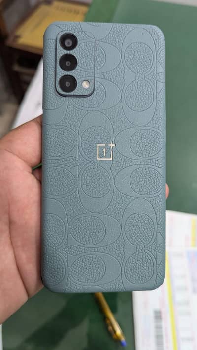 one plus N200