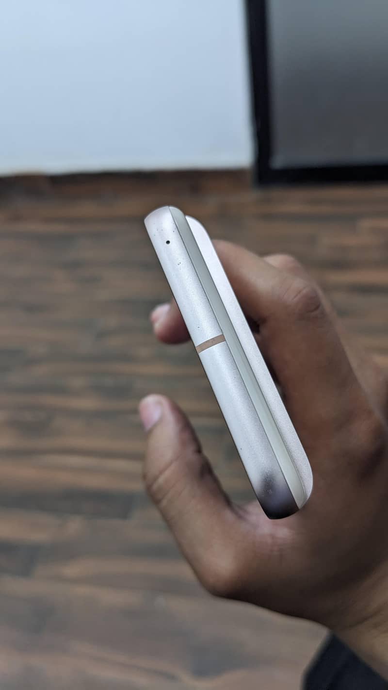 google pixel 8 4