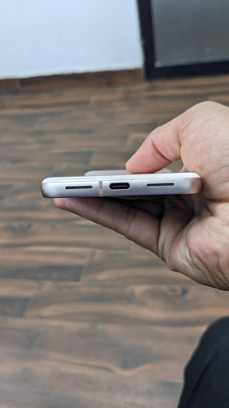 google pixel 8 5