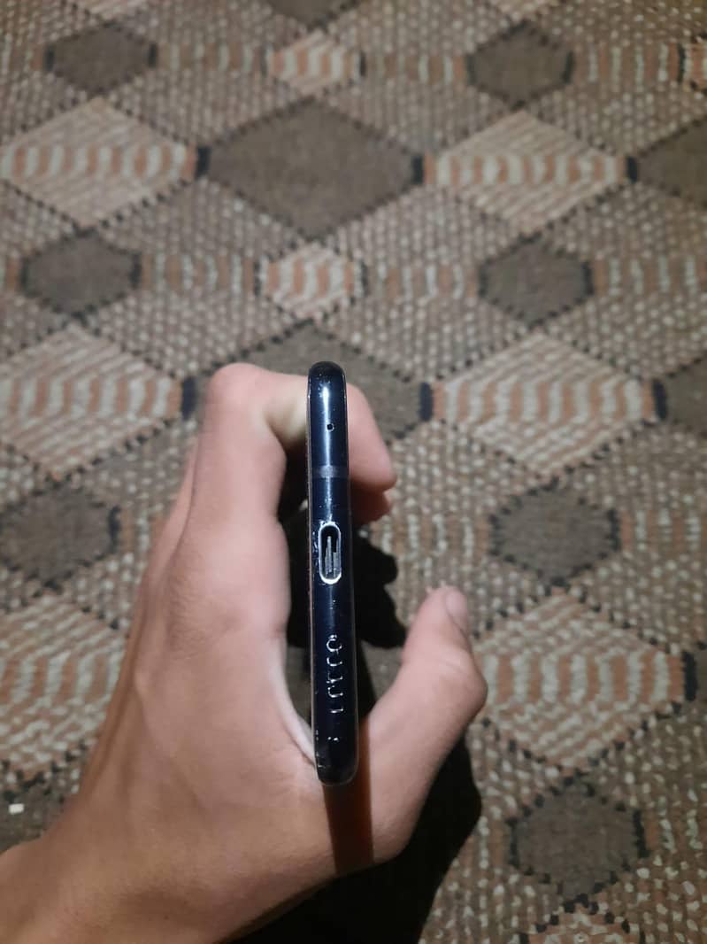 LG V30 2