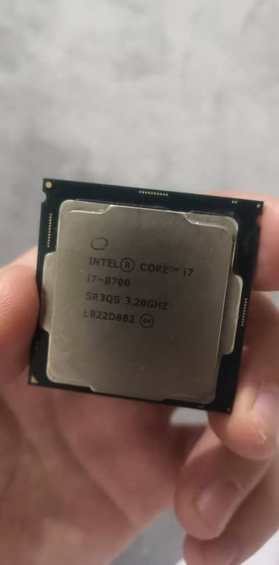 i7 8700