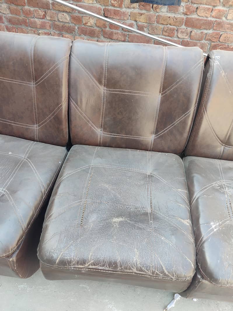 6 sofas 1