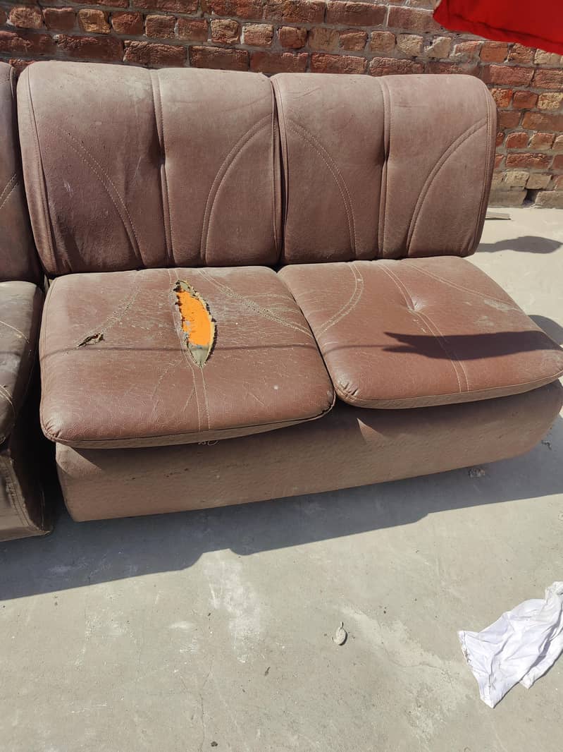 6 sofas 5
