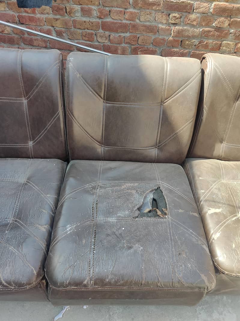 6 sofas 7