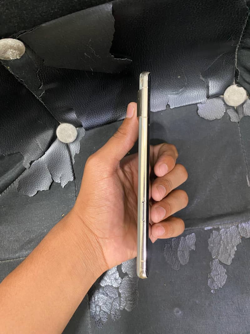 Google pixel 7pro 4
