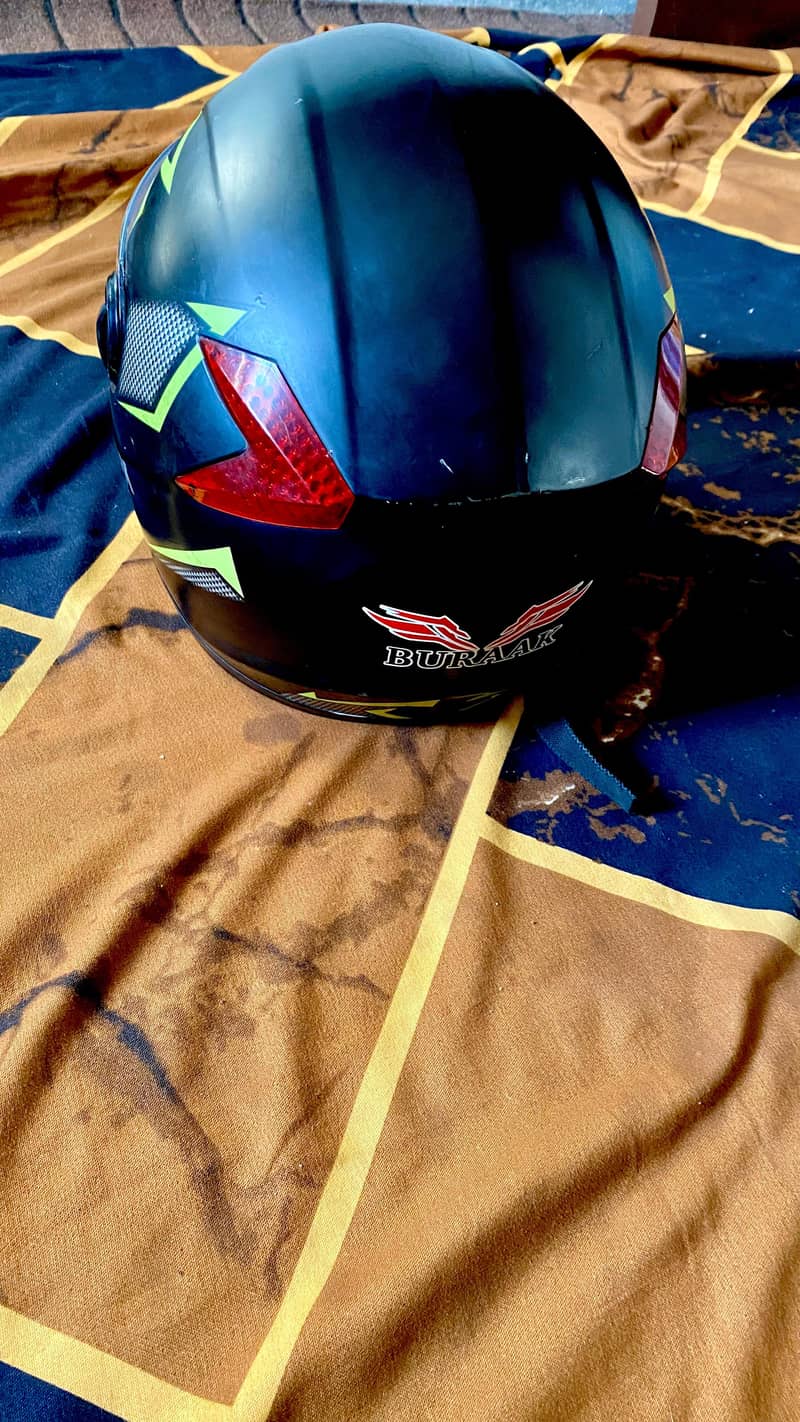 helment 1