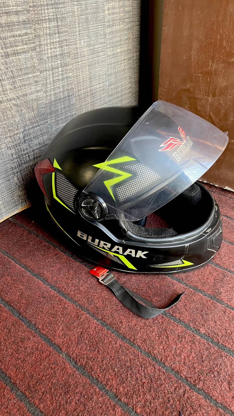 helment 12