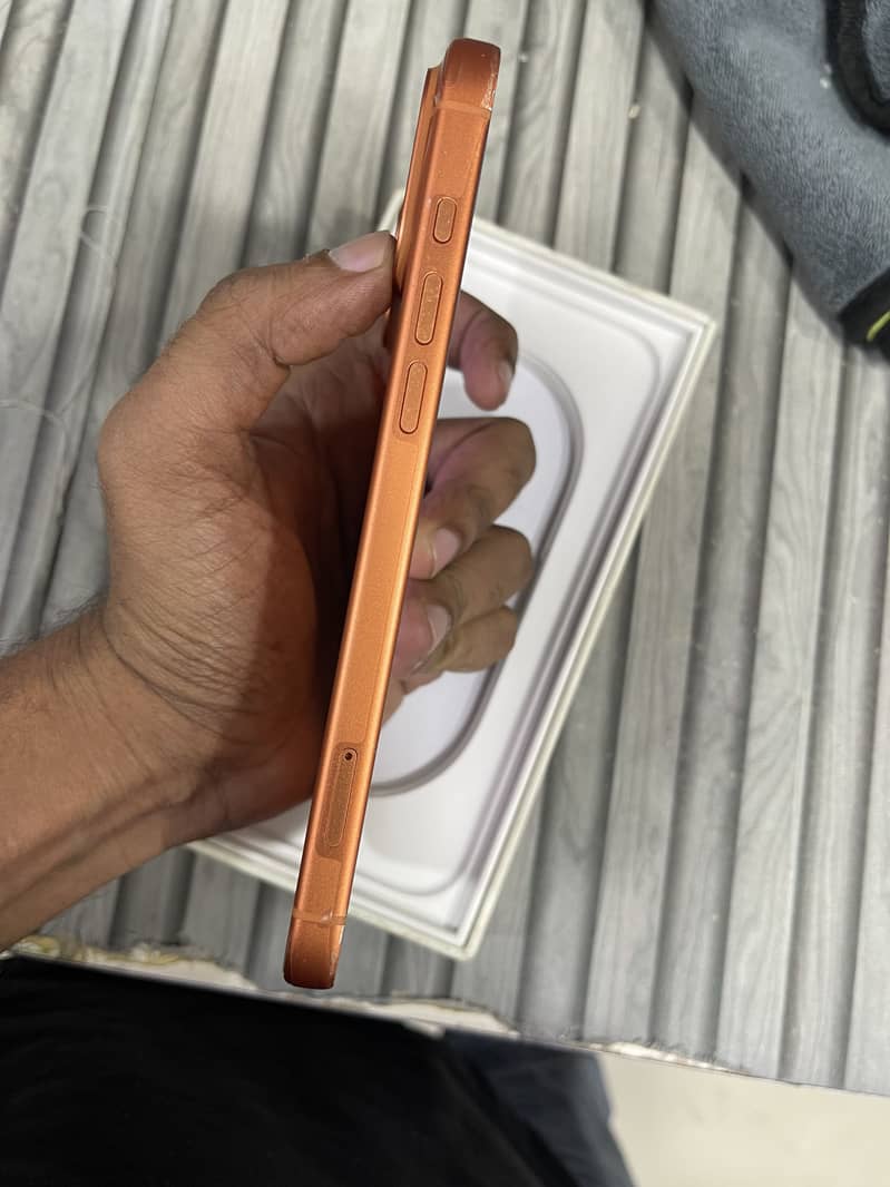iPhone 17 Pro Max 5