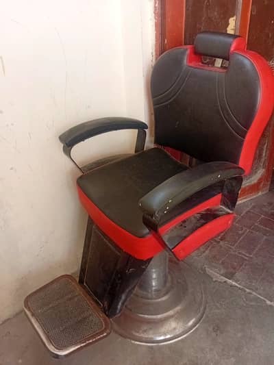 Beauty Parlour Chair for Sale Salon Chair in Good Condition Profession