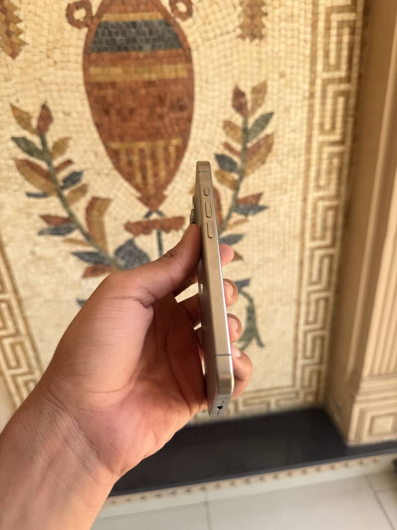 Iphone 15 pro 6
