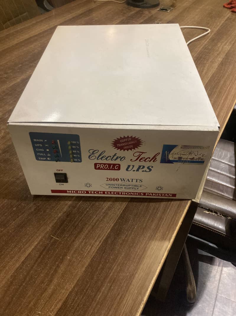 3000 Watt UPS 2