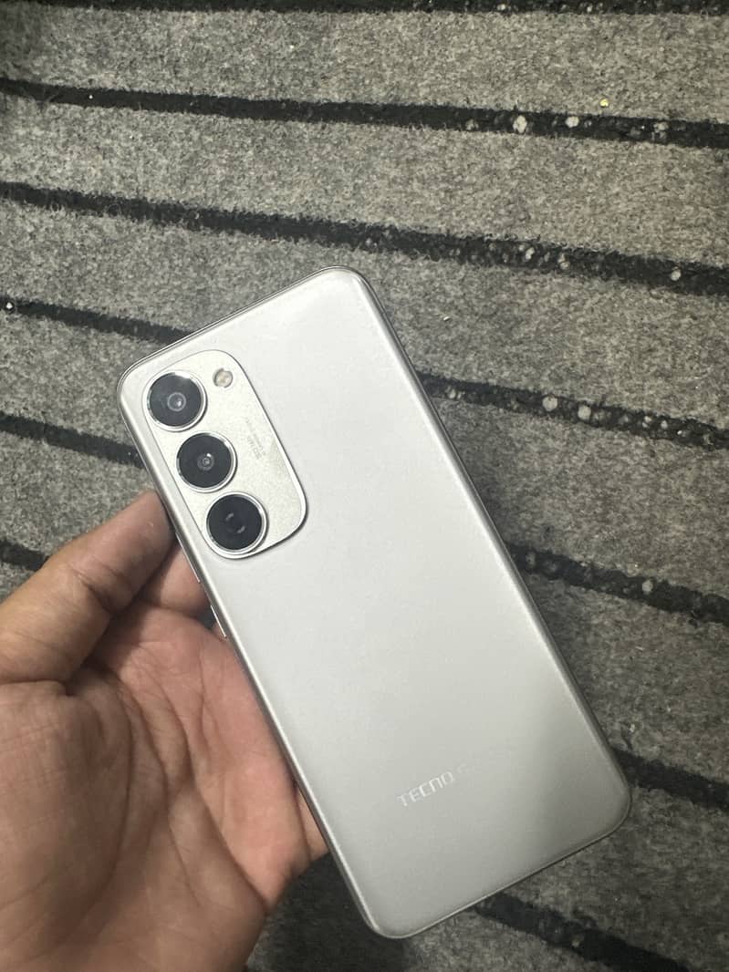 Spark 40 pro plus 0