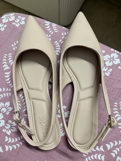 PRIMARK slipper/sandles