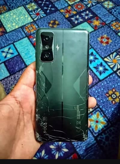 Poco F4 GT