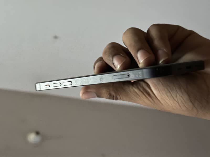 iPhone 12 1