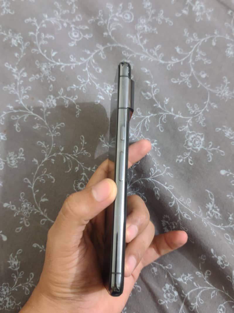 PIXEL 8 PRO 4