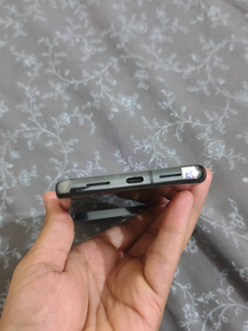 PIXEL 8 PRO 7