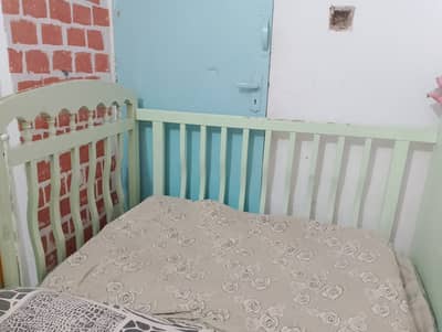 Baby cot / baby bed / cot / bed /