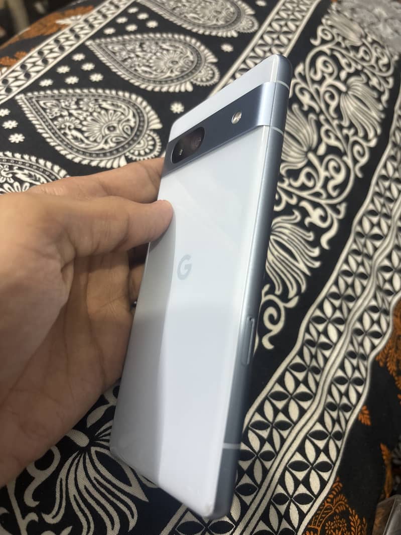 Google pixel 7a 3