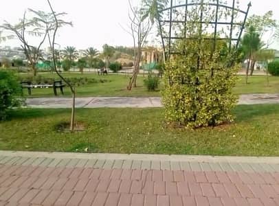 5 Marla Corner Beautifull Plot With Park Urgent Sale