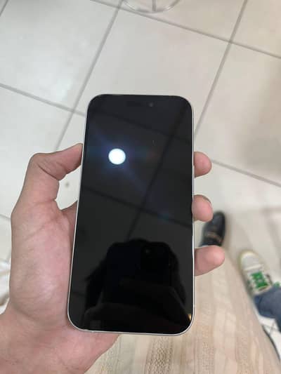 iPhone 15 Pro (Like Brand New) - 100% Battery Health - 12 Cycles Only