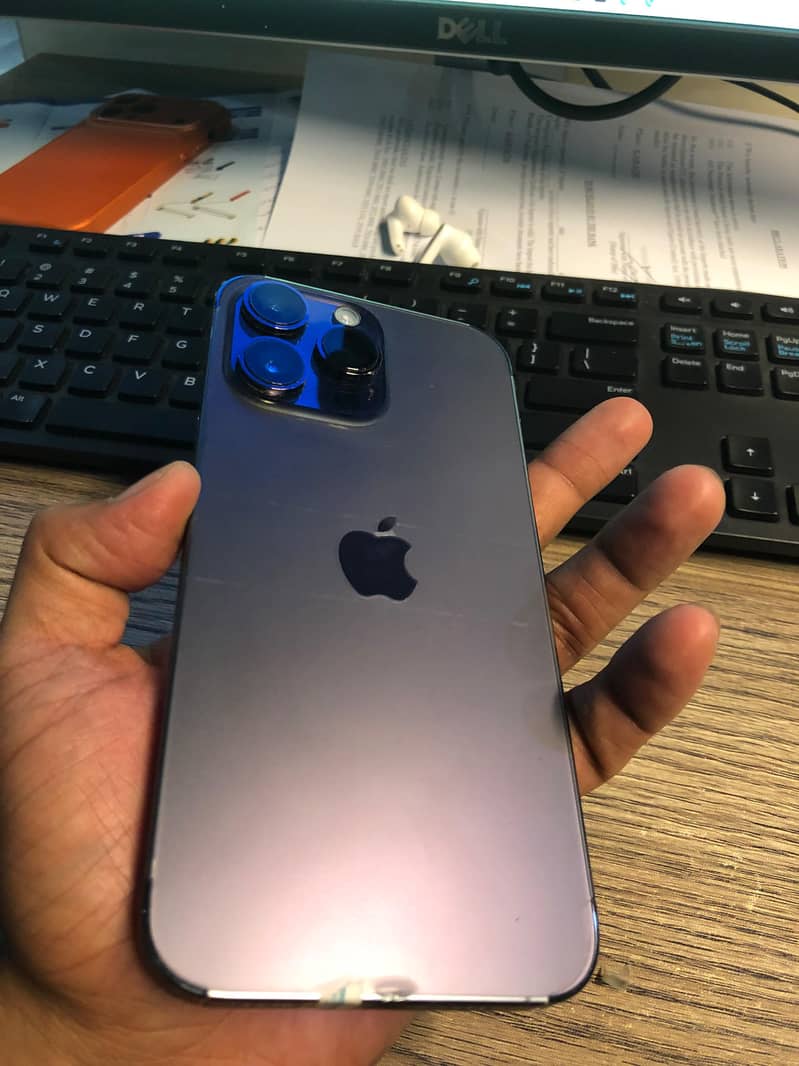 iPhone 14 Pro Max 4