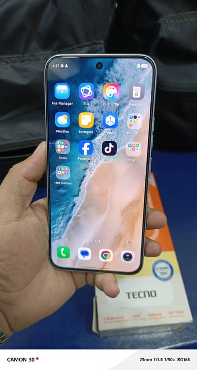 Tecno Spark 40 Pro 8GB 256GB Amoled Display