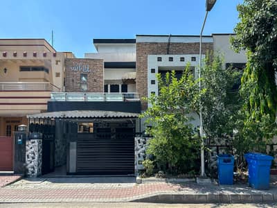 Slightly Used Double Unit House at Ideal Location Phase 3 Bahria Town Rawalpindi