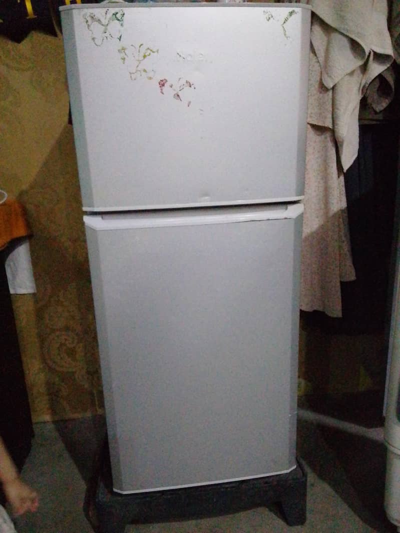 Fridge Haier Refrigerator condition 10 by 10 0